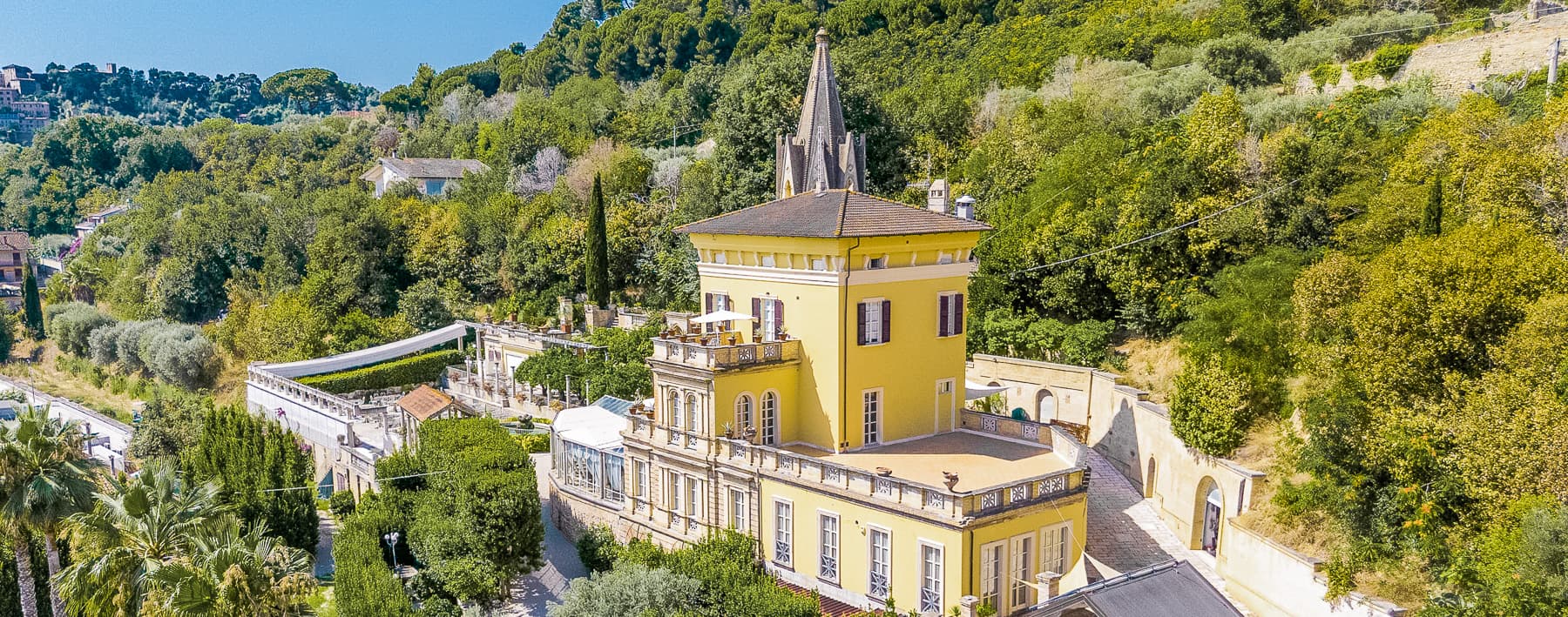 Edificio storico a Cupra Marittima, Riviera delle Palme