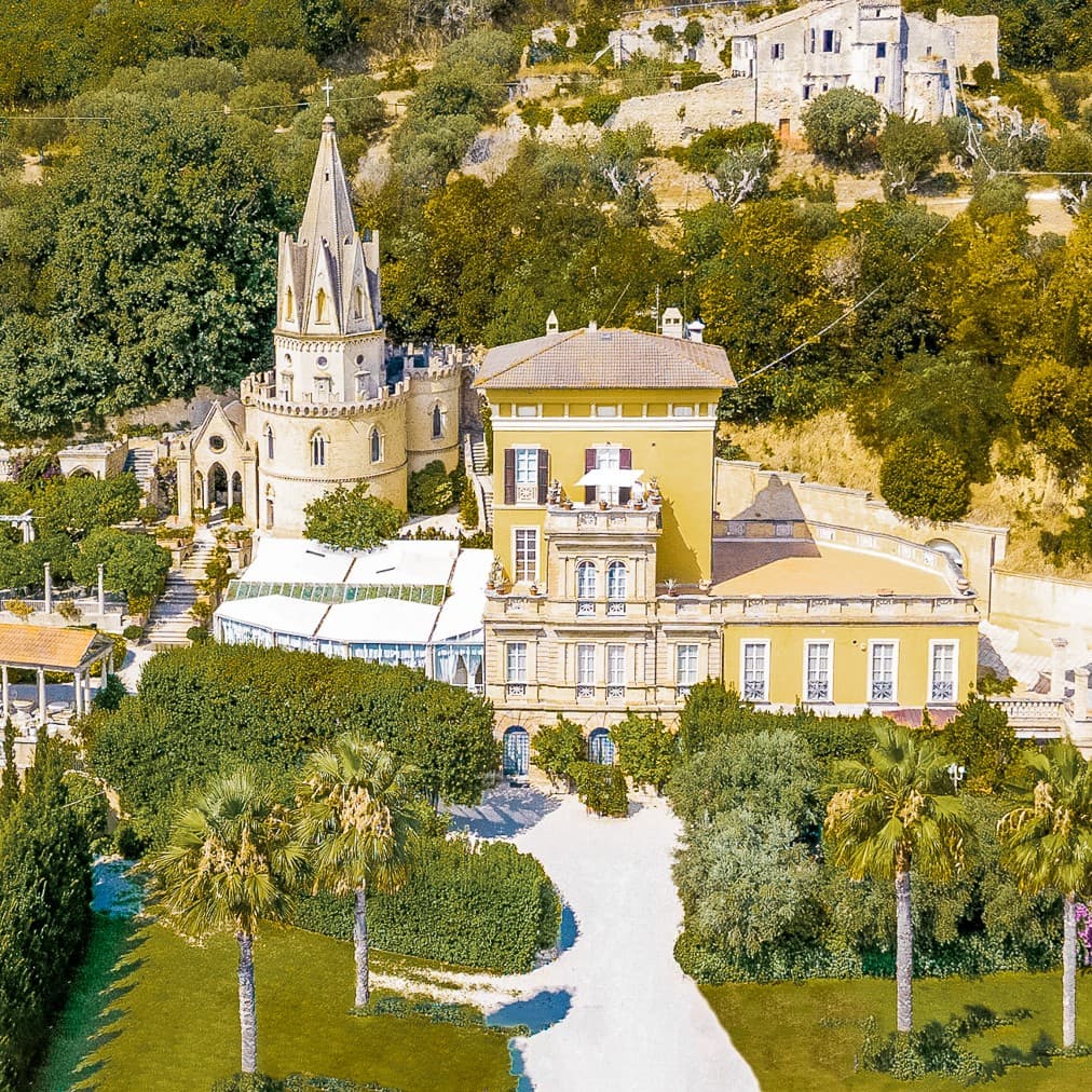 Edificio storico a Cupra Marittima, Riviera delle Palme